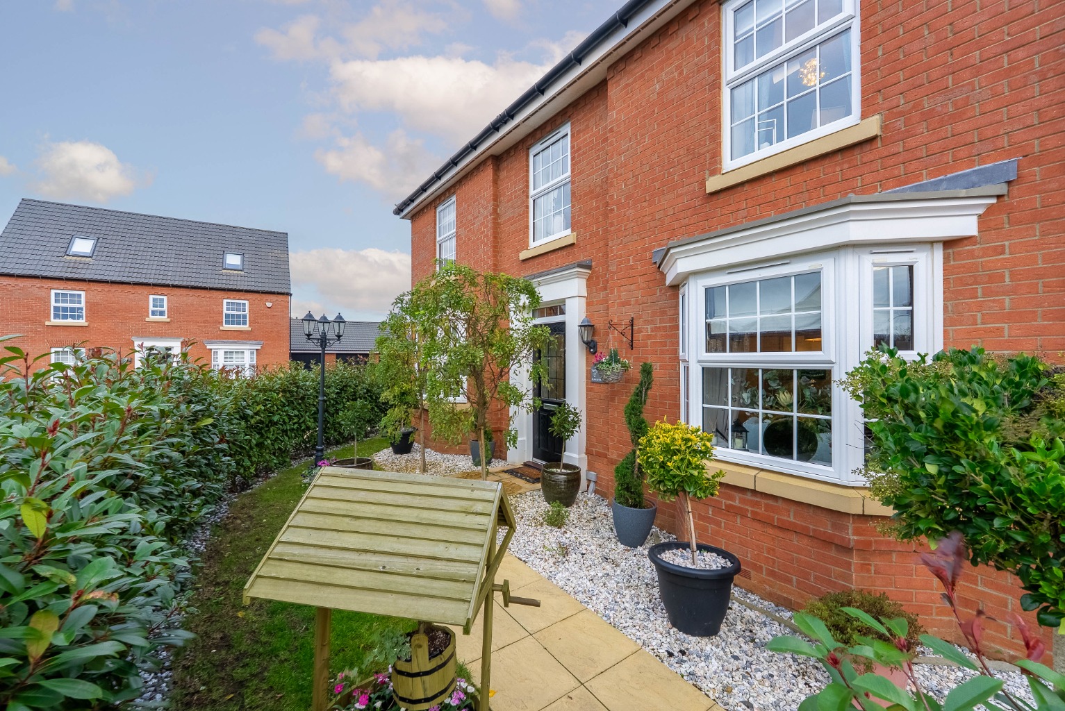 4 bed detached house for sale in Mahaddie Way, Cambridgeshire  - Property Image 22