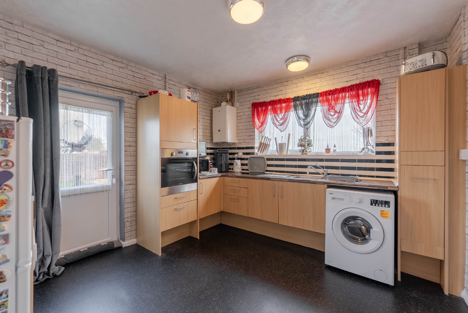 3 bed semi-detached house for sale in Fenton Road, Huntingdon 5