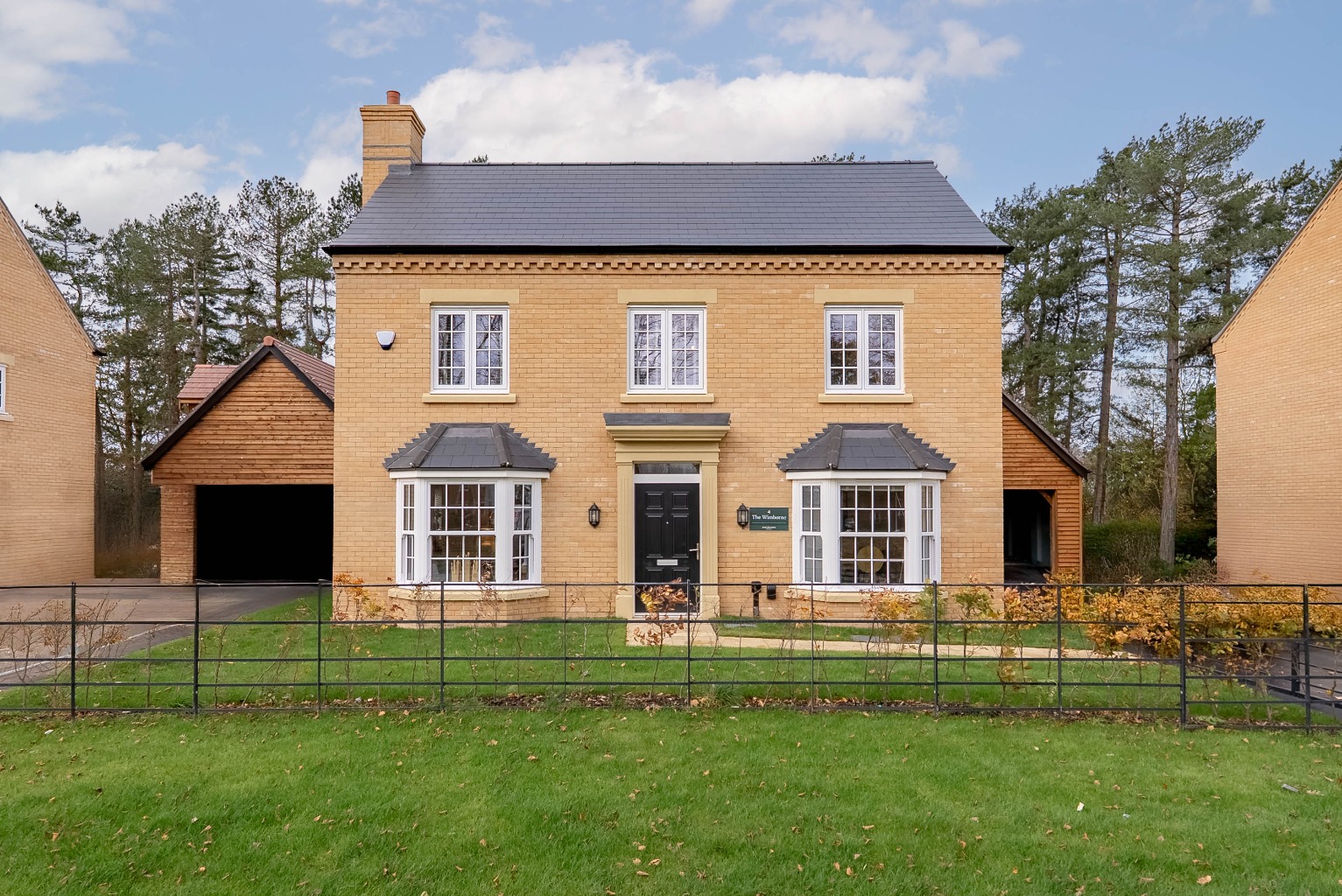 4 bed detached house for sale in Range Rd S, Houghton Road - Property Image 1