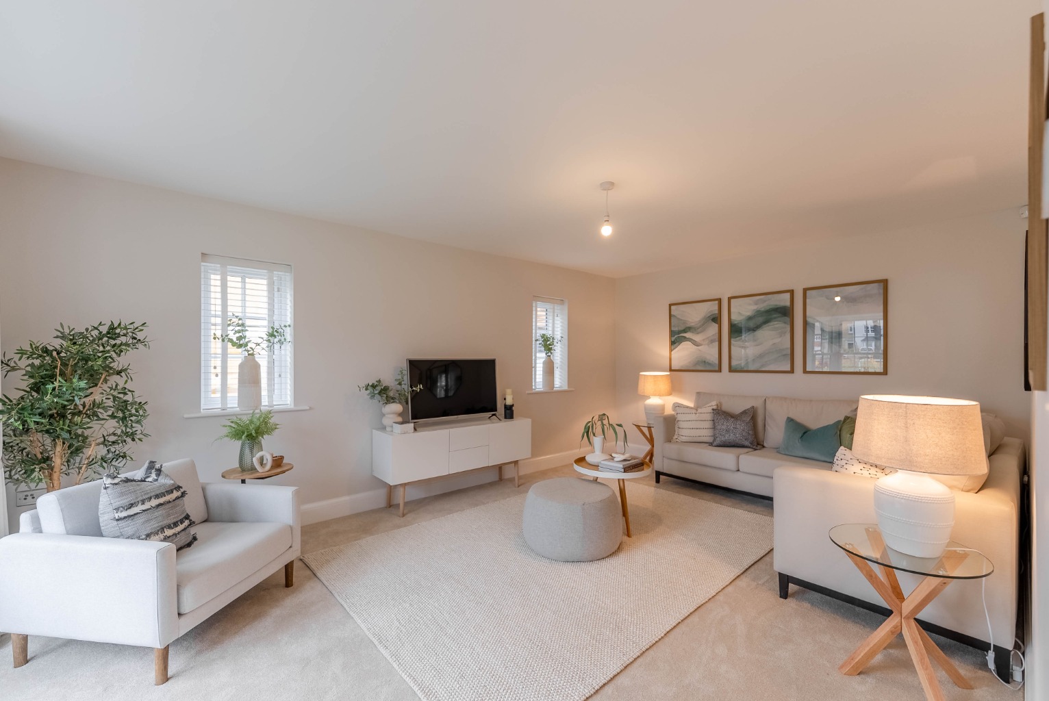 4 bed detached house for sale in Range Rd S, Houghton Road  - Property Image 3