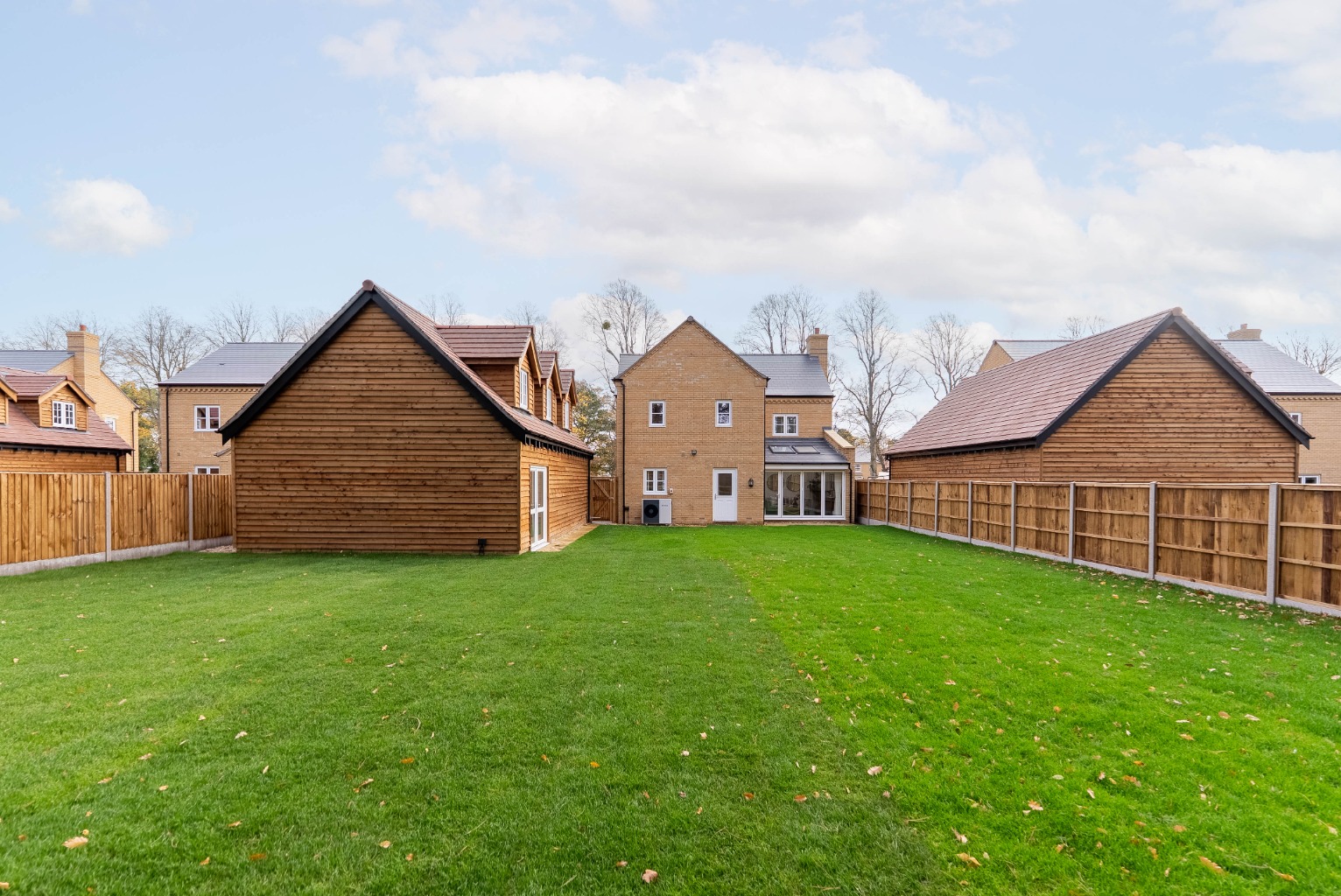 4 bed detached house for sale in Range Rd S, Houghton Road 19