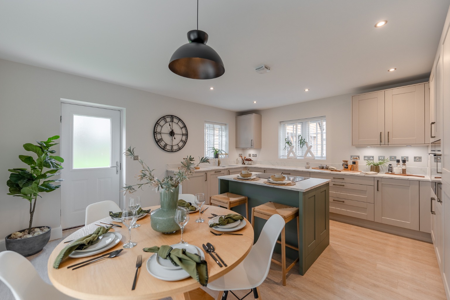 4 bed detached house for sale in Range Rd S, Houghton Road  - Property Image 5