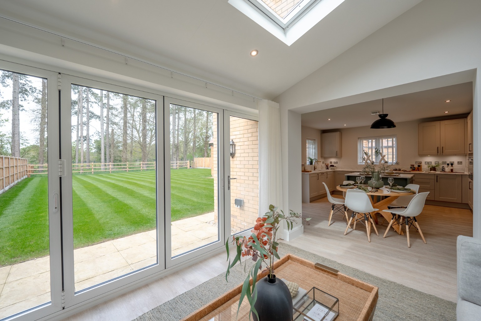 4 bed detached house for sale in Range Rd S, Houghton Road  - Property Image 8