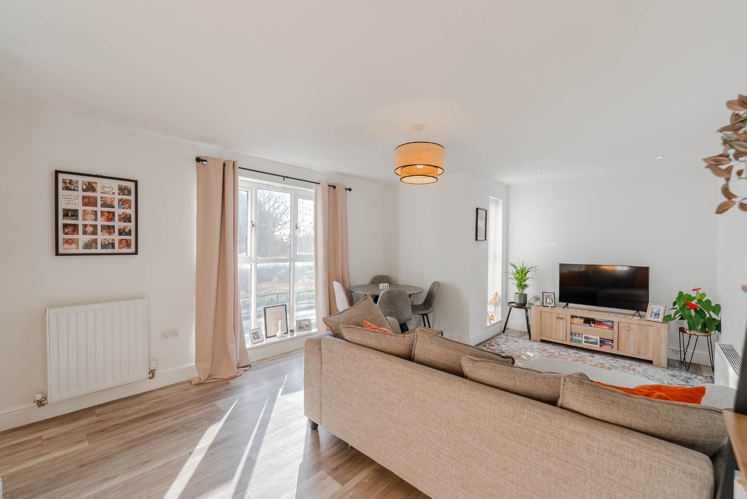 2 bed flat for sale in Temple Place, Huntingdon 1