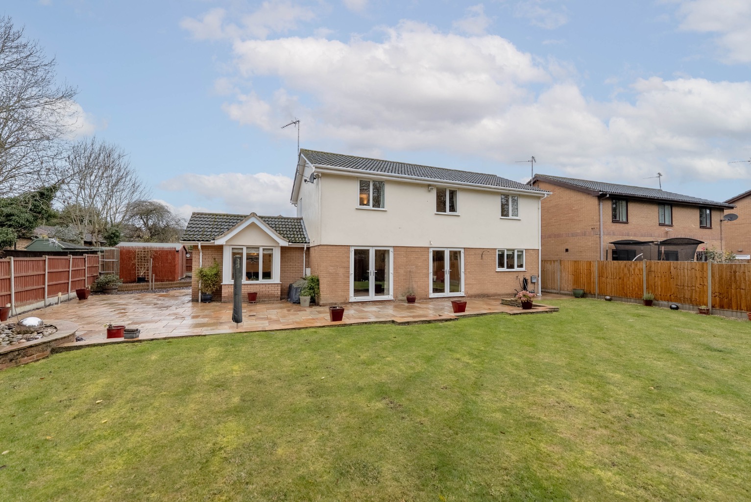 4 bed detached house for sale in Fairfields Drive, Cambridgeshire  - Property Image 1