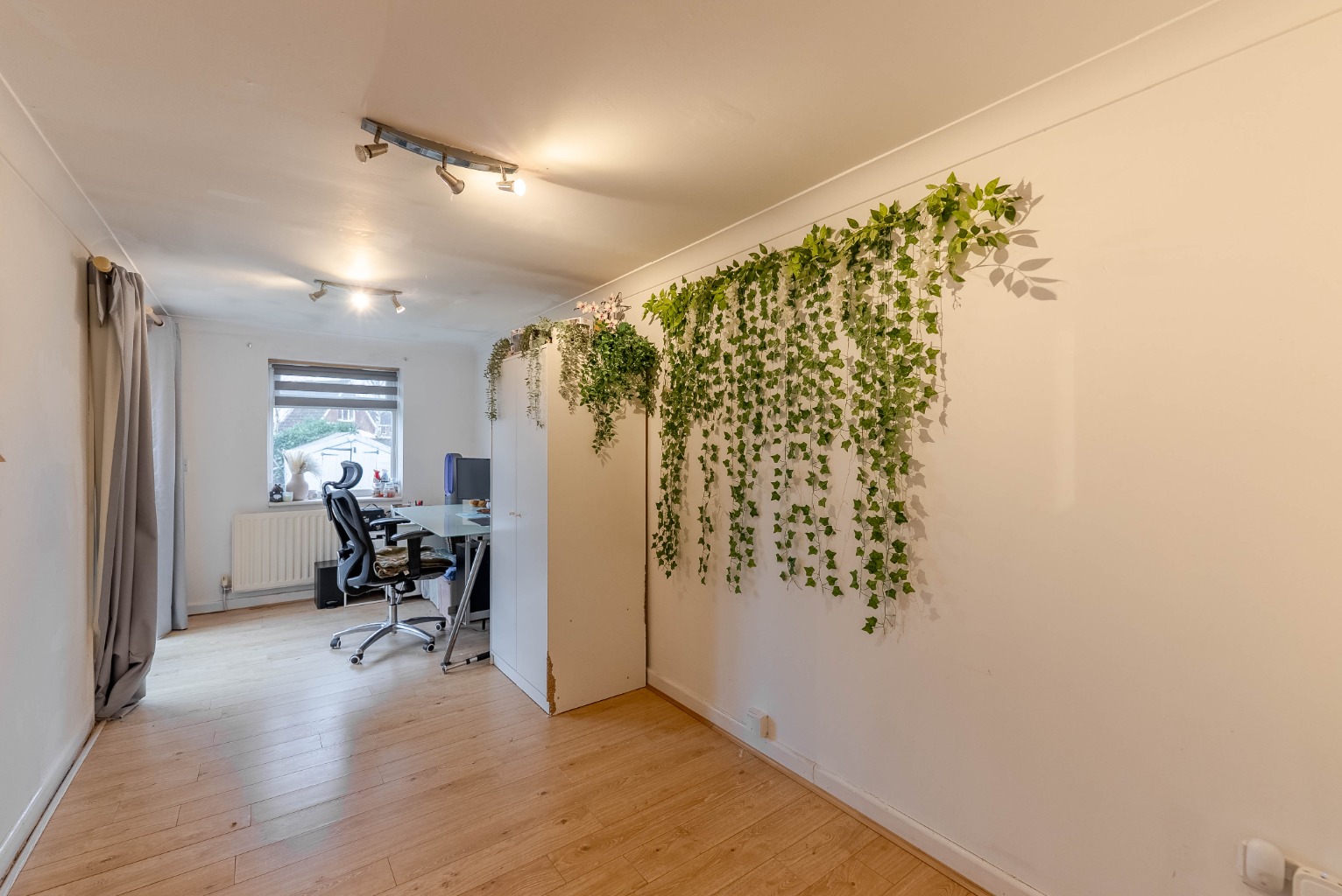 3 bed semi-detached house for sale in Manor Lane, Huntingdon  - Property Image 8