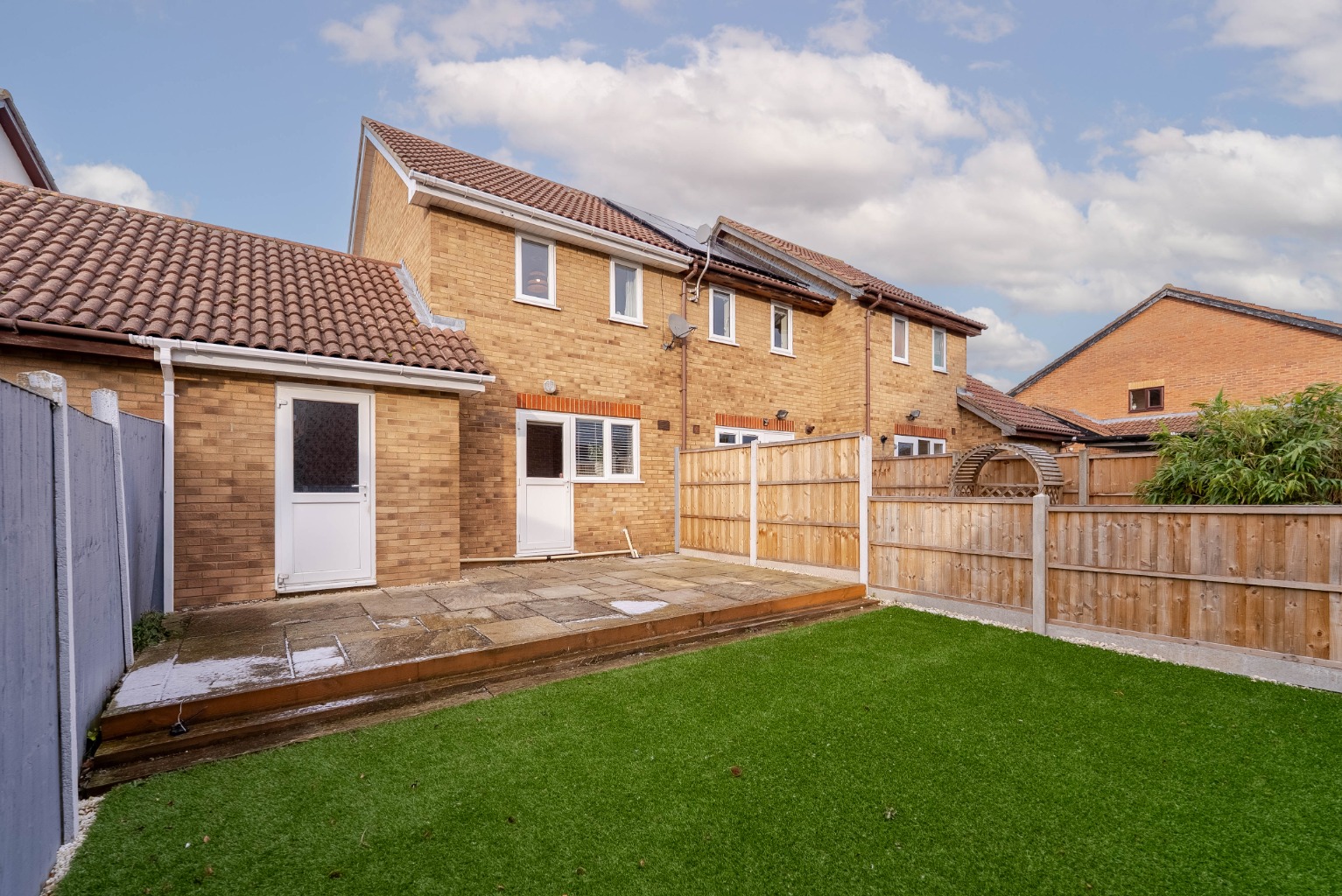 2 bed end of terrace house for sale in Sparrowhawk Way, Cambridgeshire 16