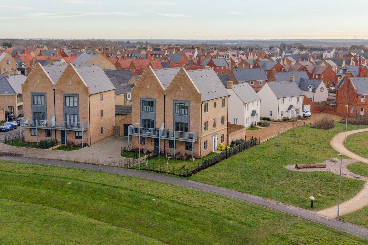 4 bed semi-detached house for sale in Geldart Way, Cambridgeshire  - Property Image 6