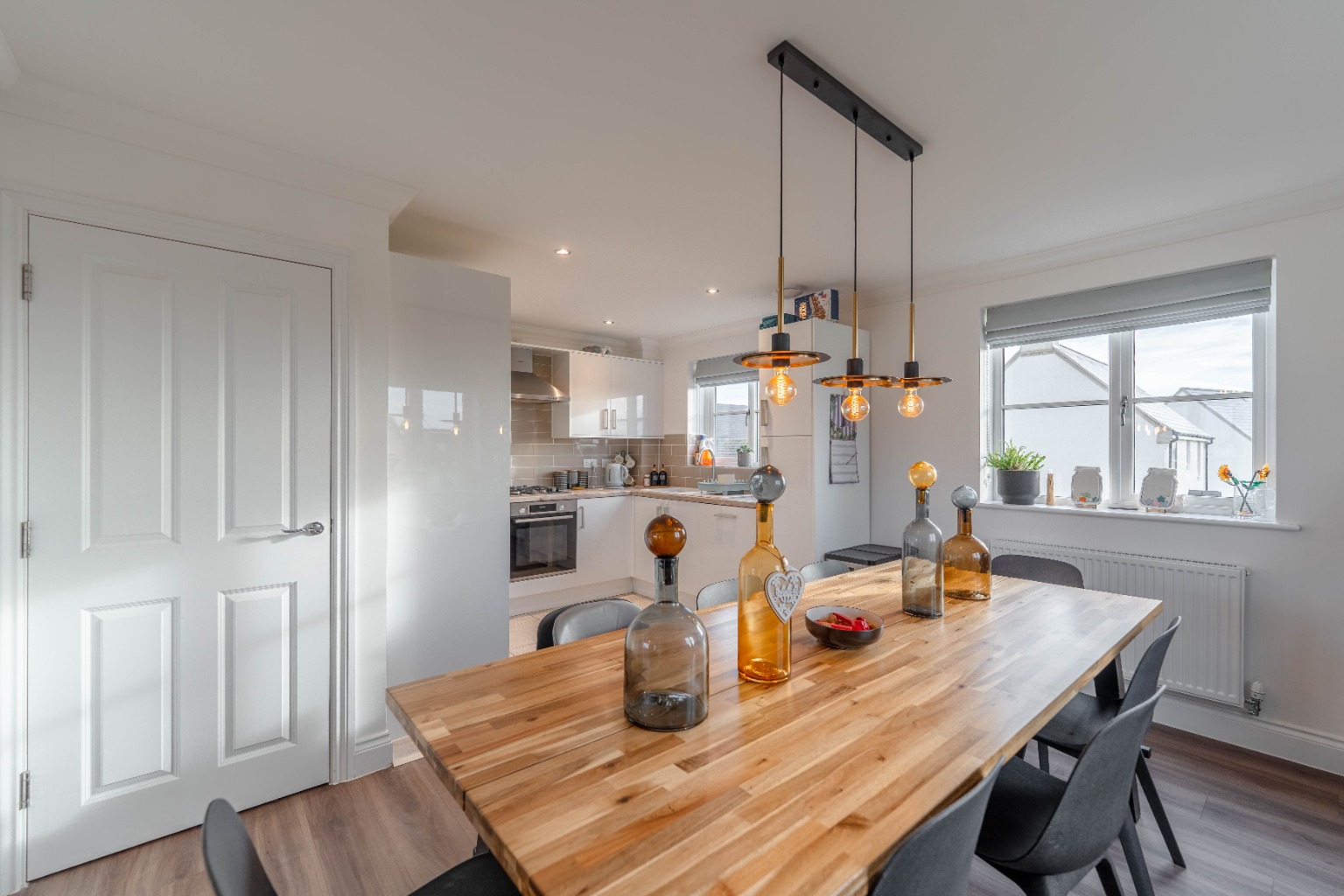 4 bed semi-detached house for sale in Geldart Way, Cambridgeshire  - Property Image 2