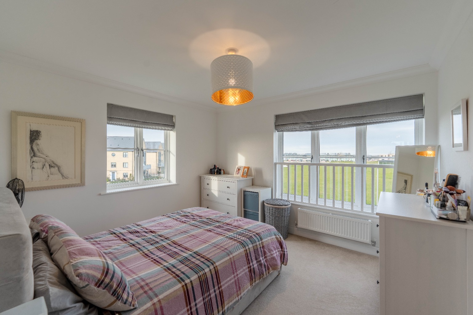 4 bed semi-detached house for sale in Geldart Way, Cambridgeshire  - Property Image 13