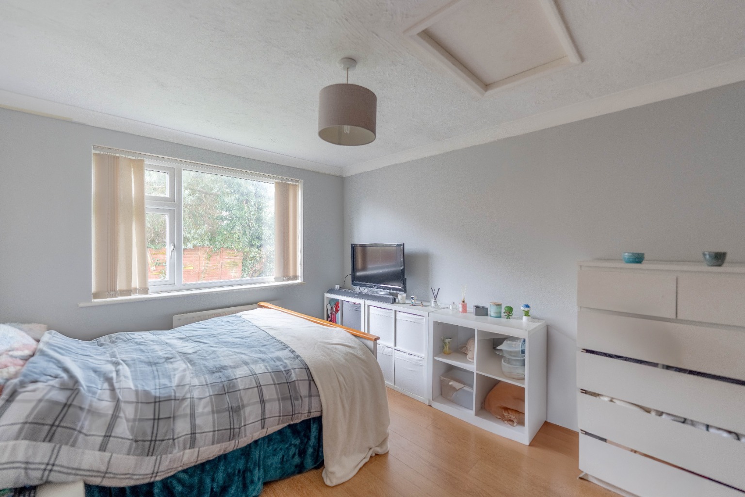 4 bed semi-detached house for sale in Bramble End, Cambridgeshire  - Property Image 6