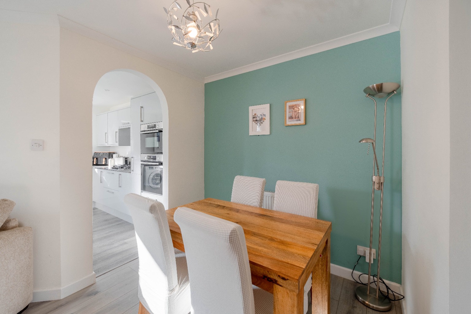 3 bed semi-detached house for sale in Orchard Close, Cambridgeshire  - Property Image 4