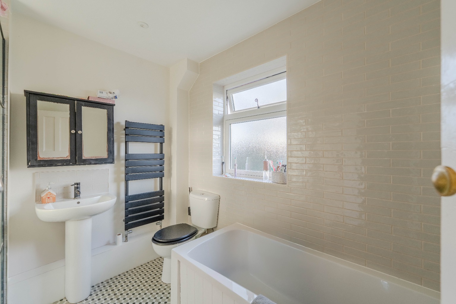 4 bed semi-detached house for sale in West End, Cambridgeshire  - Property Image 19