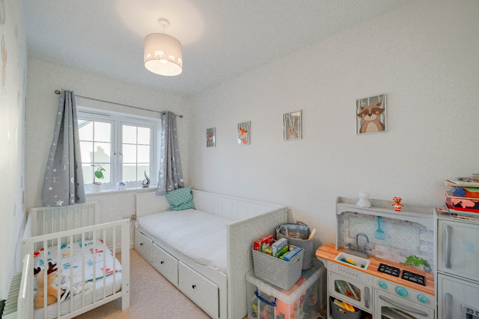 3 bed terraced house for sale in Hetley Close, Cambridgeshire  - Property Image 12