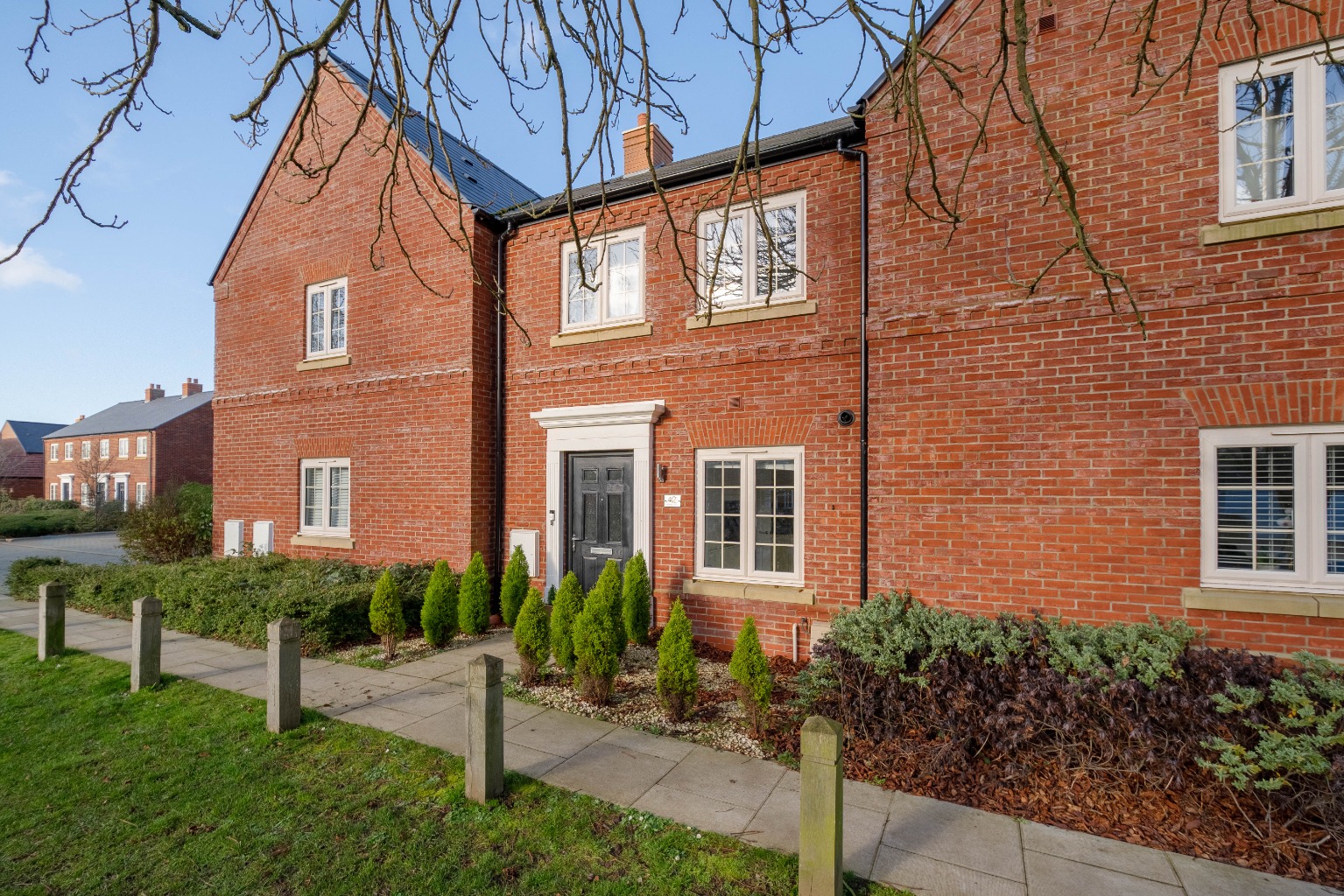 3 bed terraced house for sale in Hetley Close, Cambridgeshire  - Property Image 1