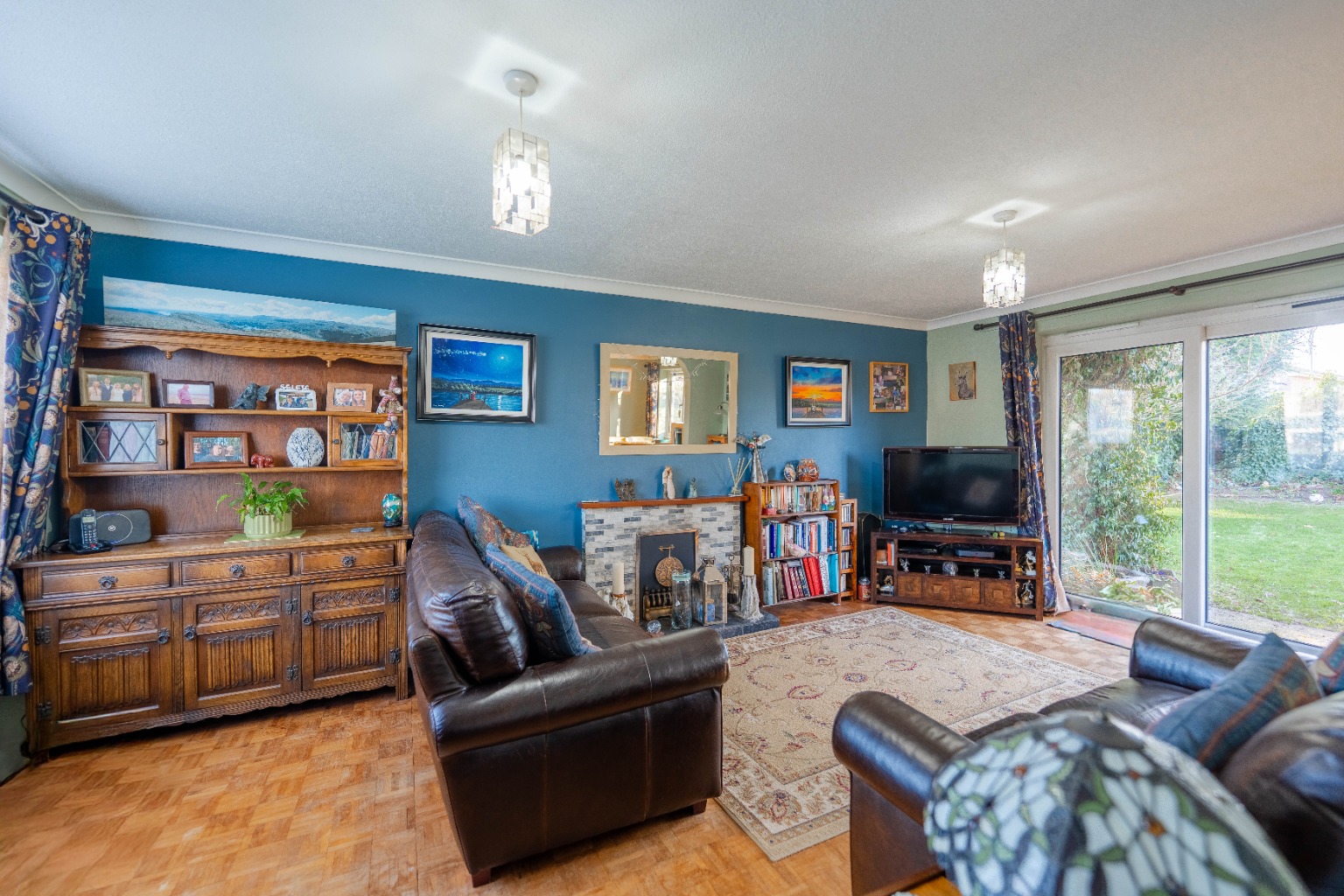 4 bed detached house for sale in Greenfields, Cambridgeshire 1