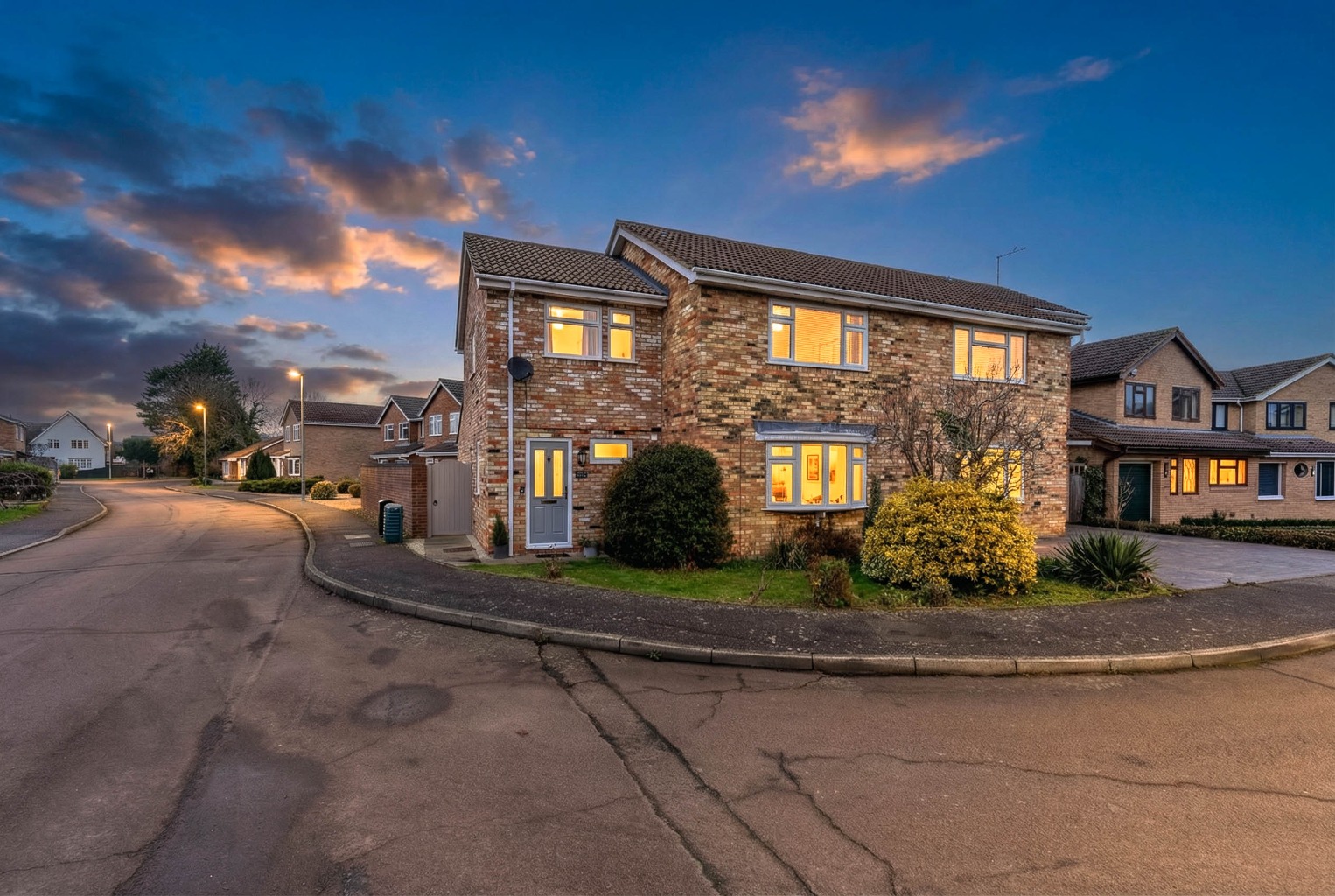 3 bed semi-detached house for sale in Abbott Close, Huntingdon 28