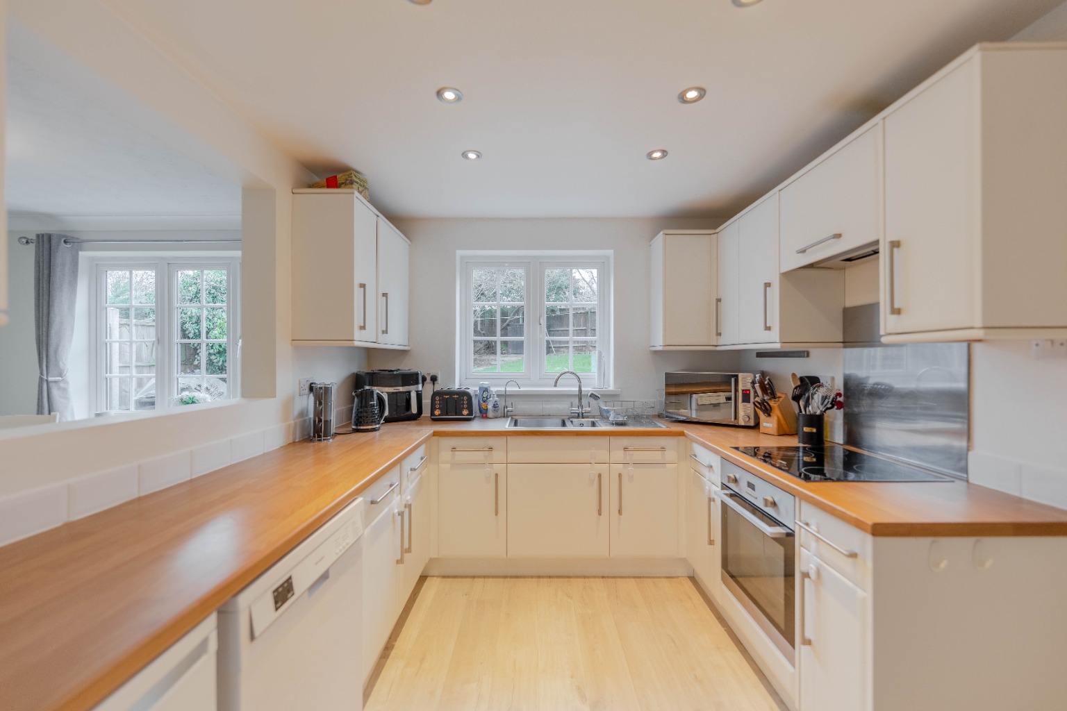3 bed detached house for sale in Hamden Way, Cambridge 2