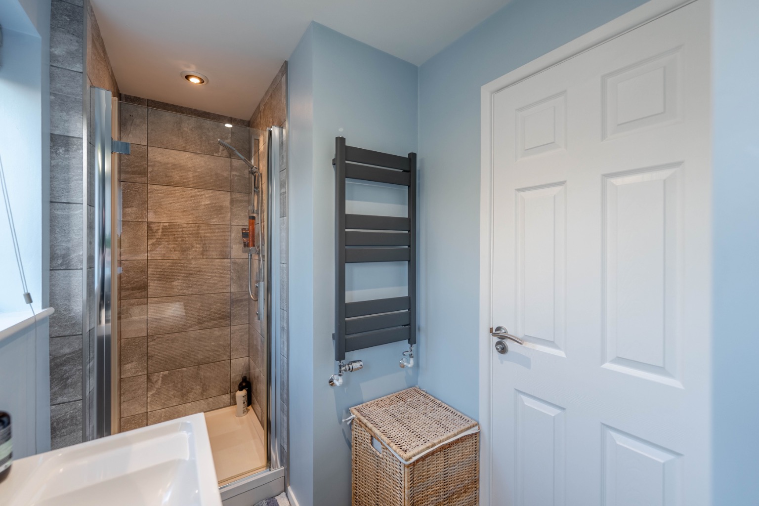 4 bed link detached house for sale in Pipers Lane, Huntingdon 13