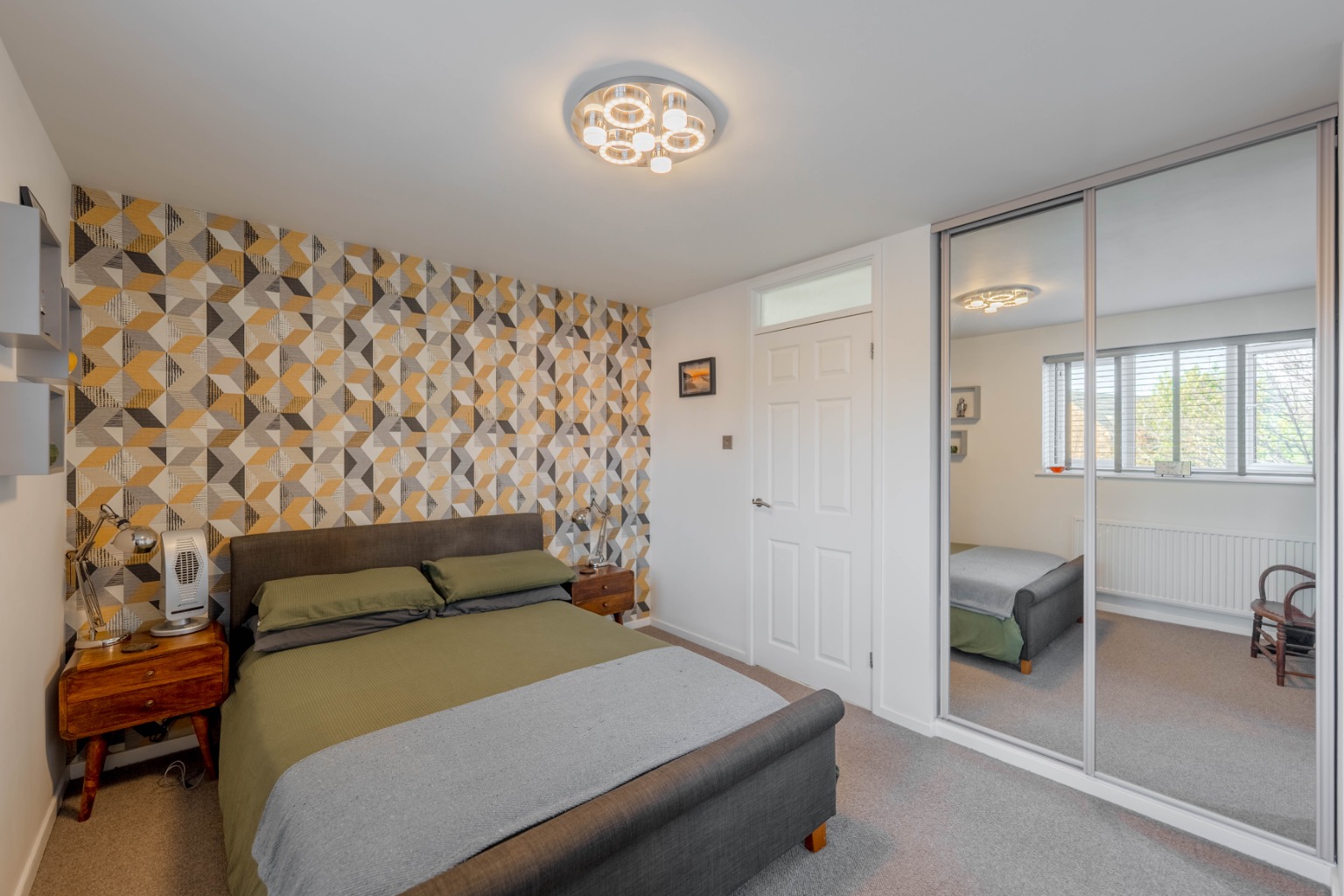 4 bed link detached house for sale in Pipers Lane, Huntingdon 12