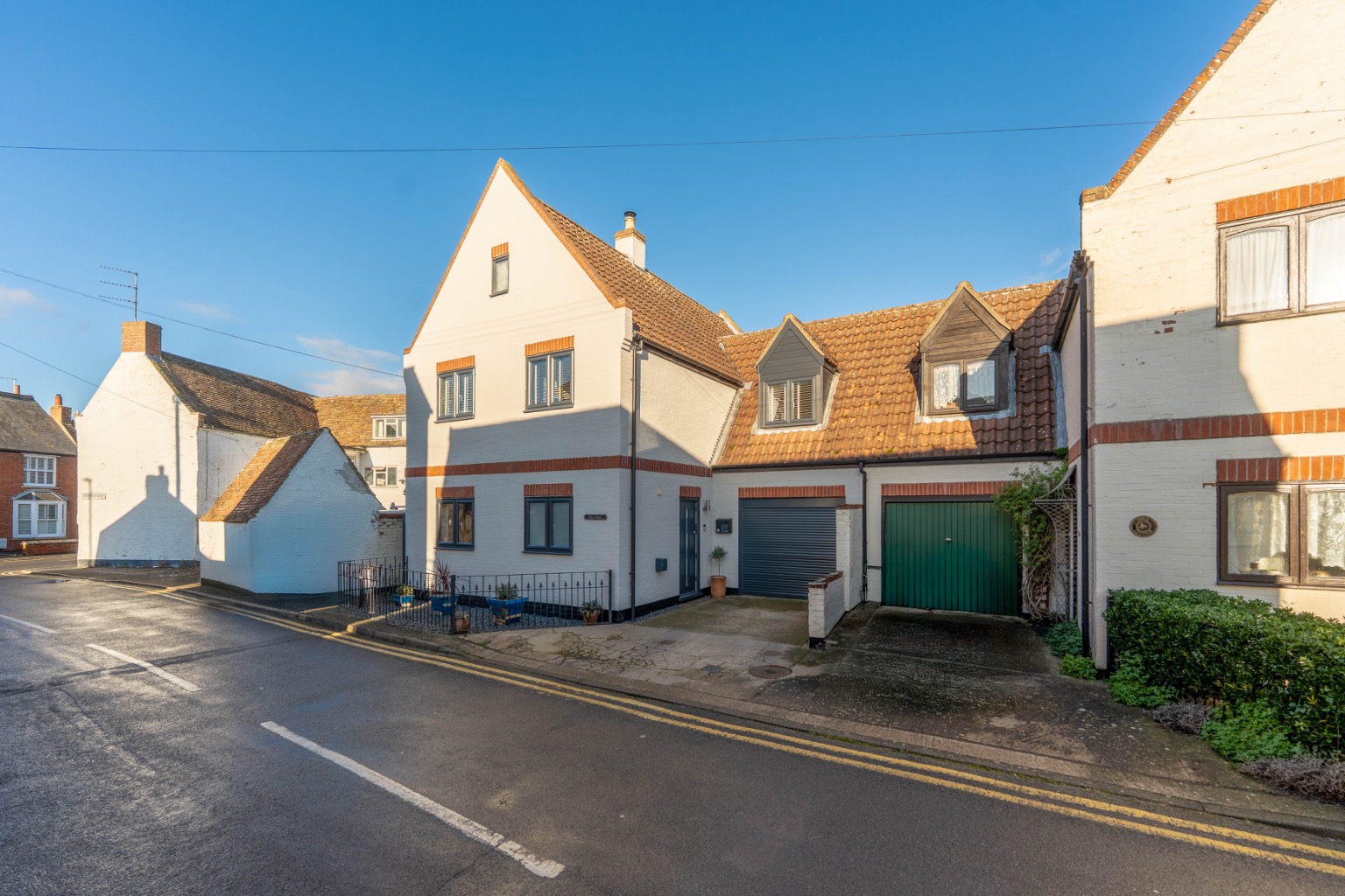 4 bed link detached house for sale in Pipers Lane, Huntingdon 23