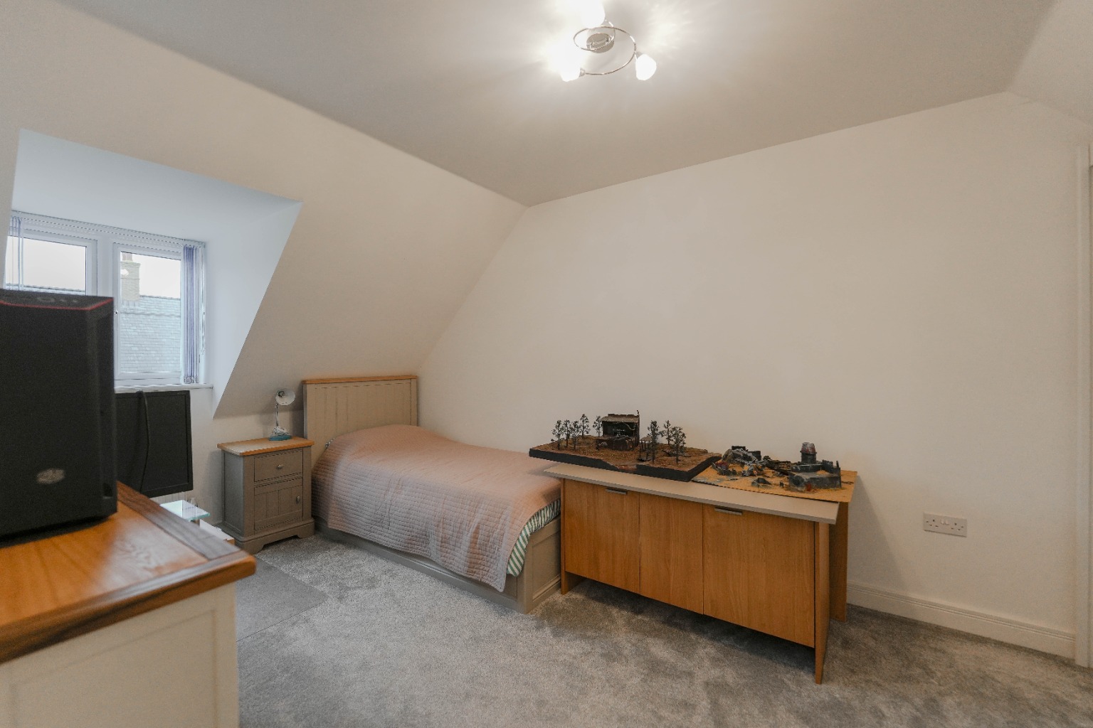 5 bed detached house for sale in Central Avenue, Cambridgeshire  - Property Image 20