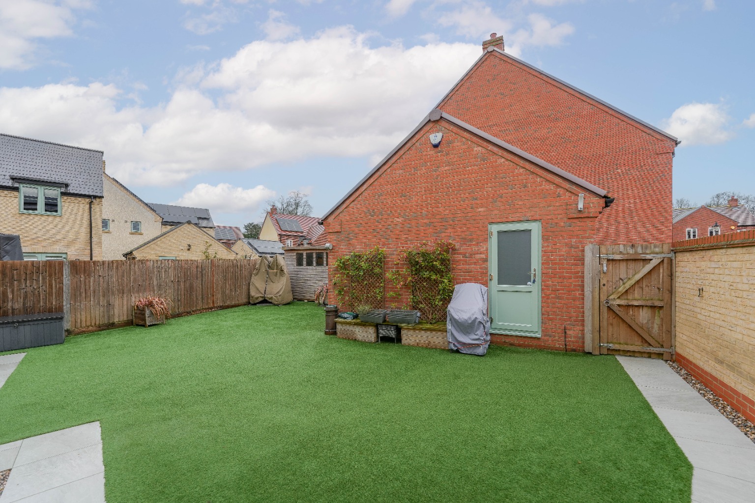 5 bed detached house for sale in Central Avenue, Cambridgeshire  - Property Image 27