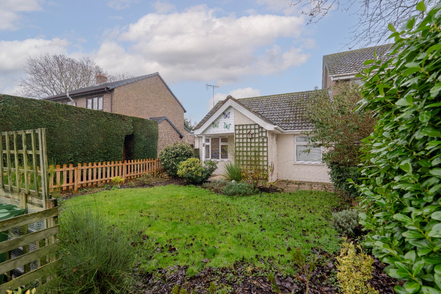 2 bed bungalow for sale in Bottels Road, Cambridgeshire - Property Image 1
