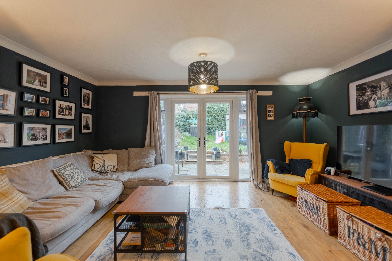 3 bed semi-detached house for sale in Lenton Close, Cambridgeshire  - Property Image 2