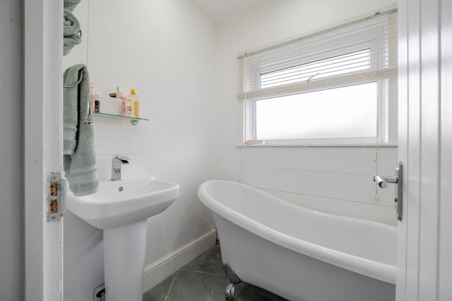 2 bed detached bungalow for sale in Glatton Road, Huntingdon 14