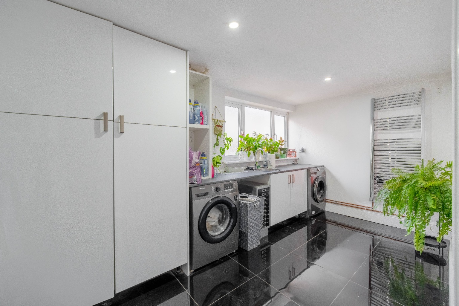 2 bed detached bungalow for sale in Glatton Road, Huntingdon 16