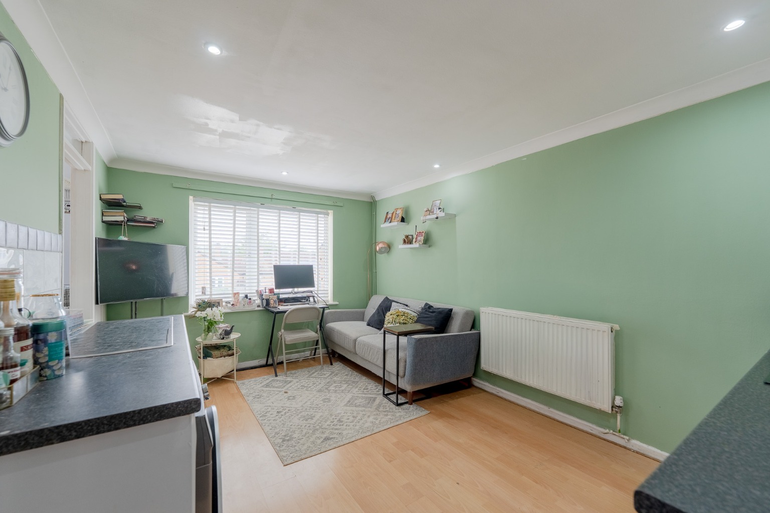 1 bed flat for sale in Windsor Gardens, Cambridgeshire 1