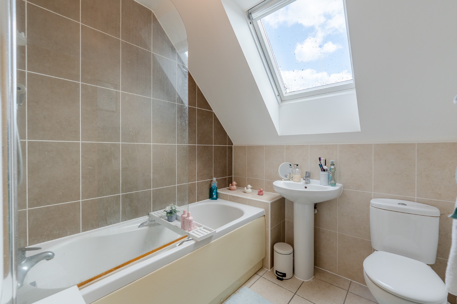 3 bed semi-detached house for sale in Dunnock Way, St. Ives 15