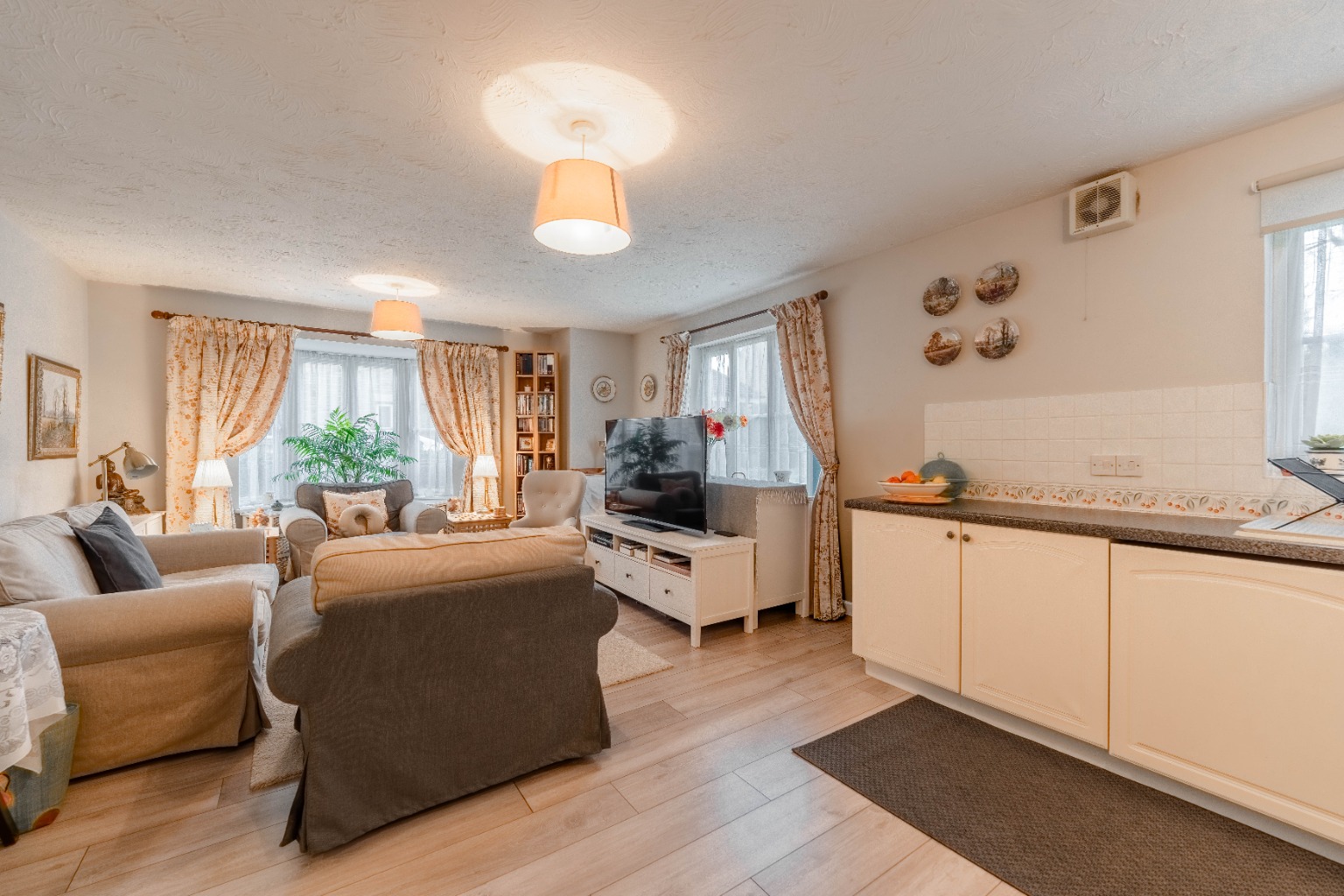 2 bed ground floor flat for sale in Jubilee Green, Cambridgeshire  - Property Image 7