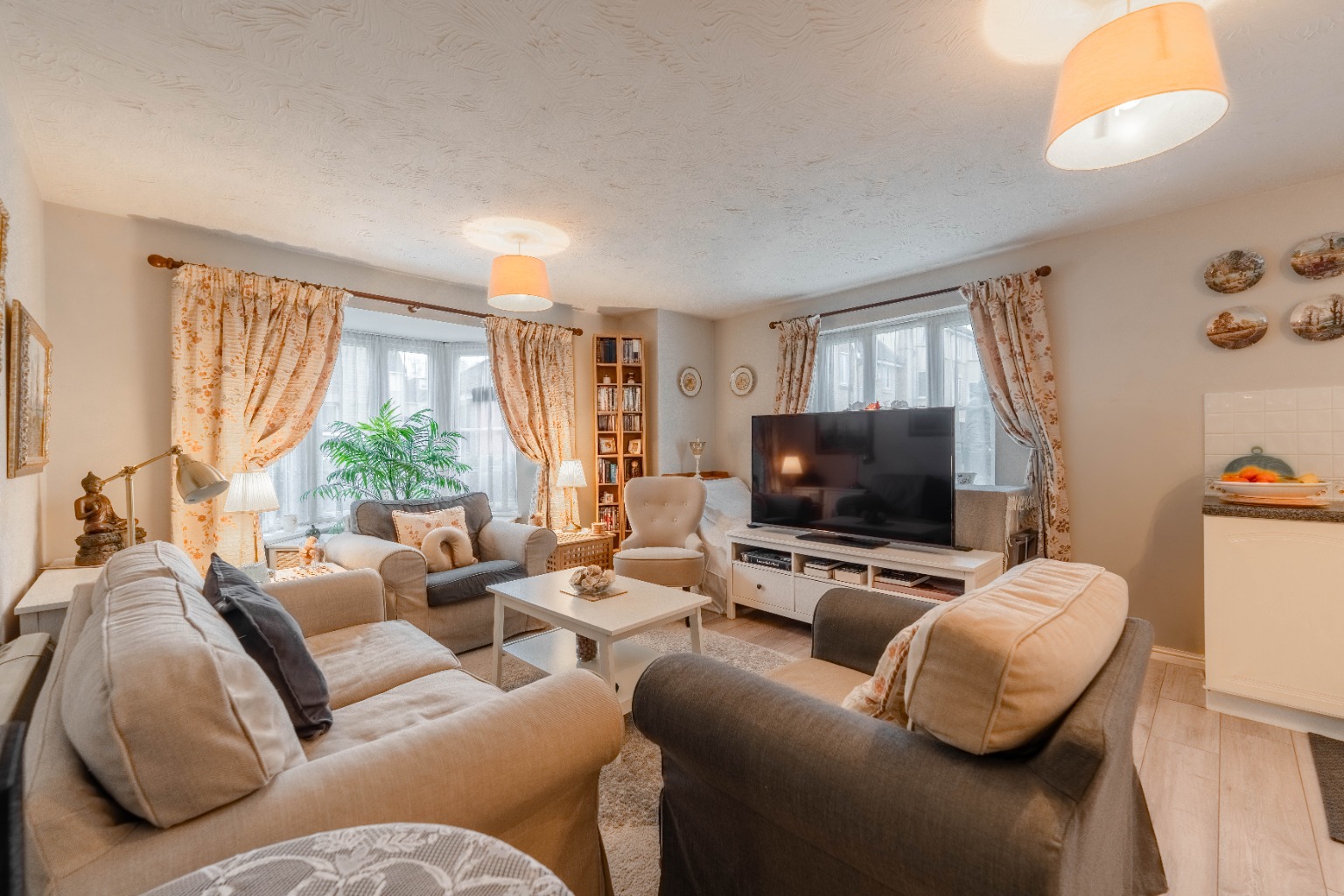 2 bed ground floor flat for sale in Jubilee Green, Cambridgeshire  - Property Image 2