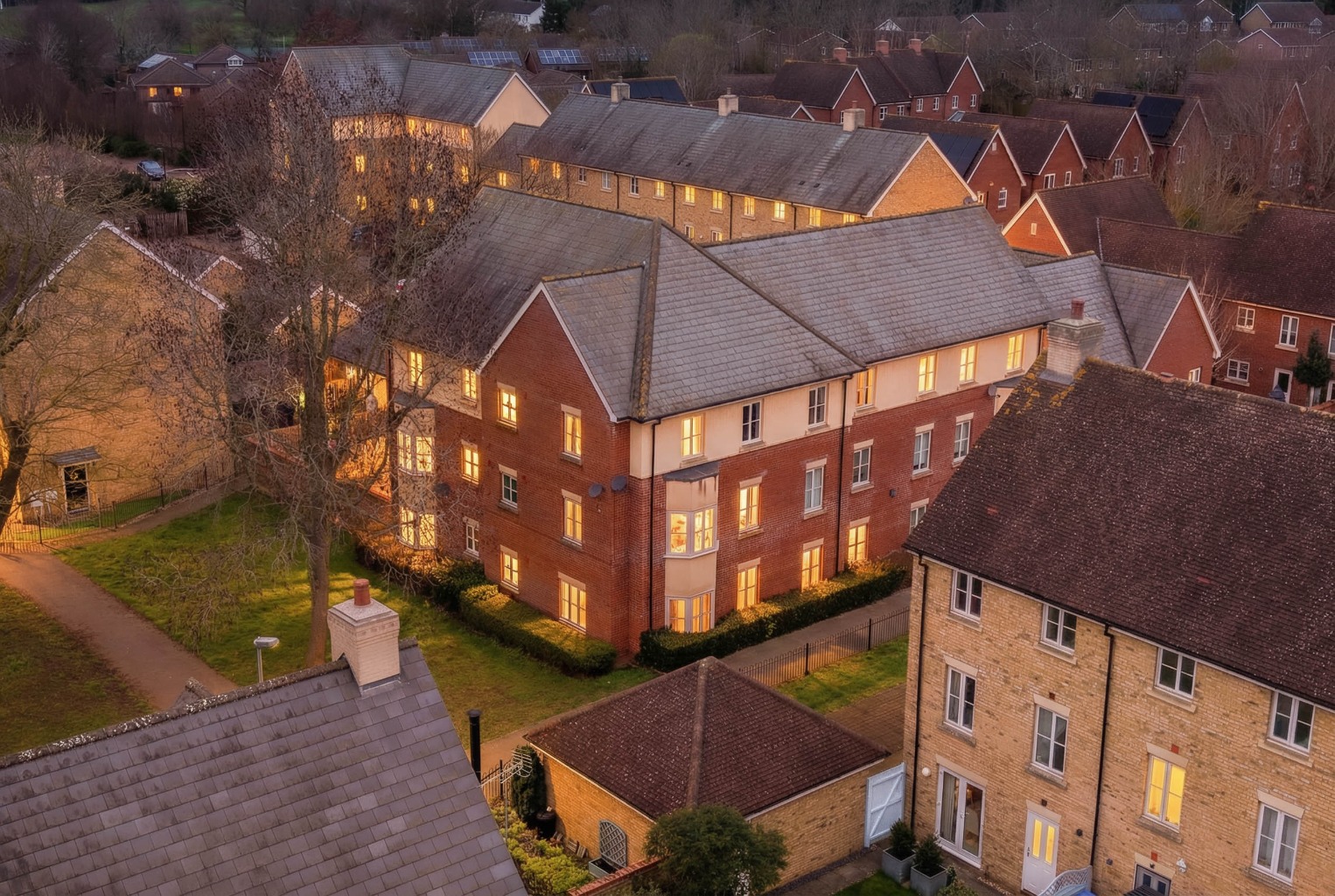 2 bed ground floor flat for sale in Jubilee Green, Cambridgeshire - Property Image 1