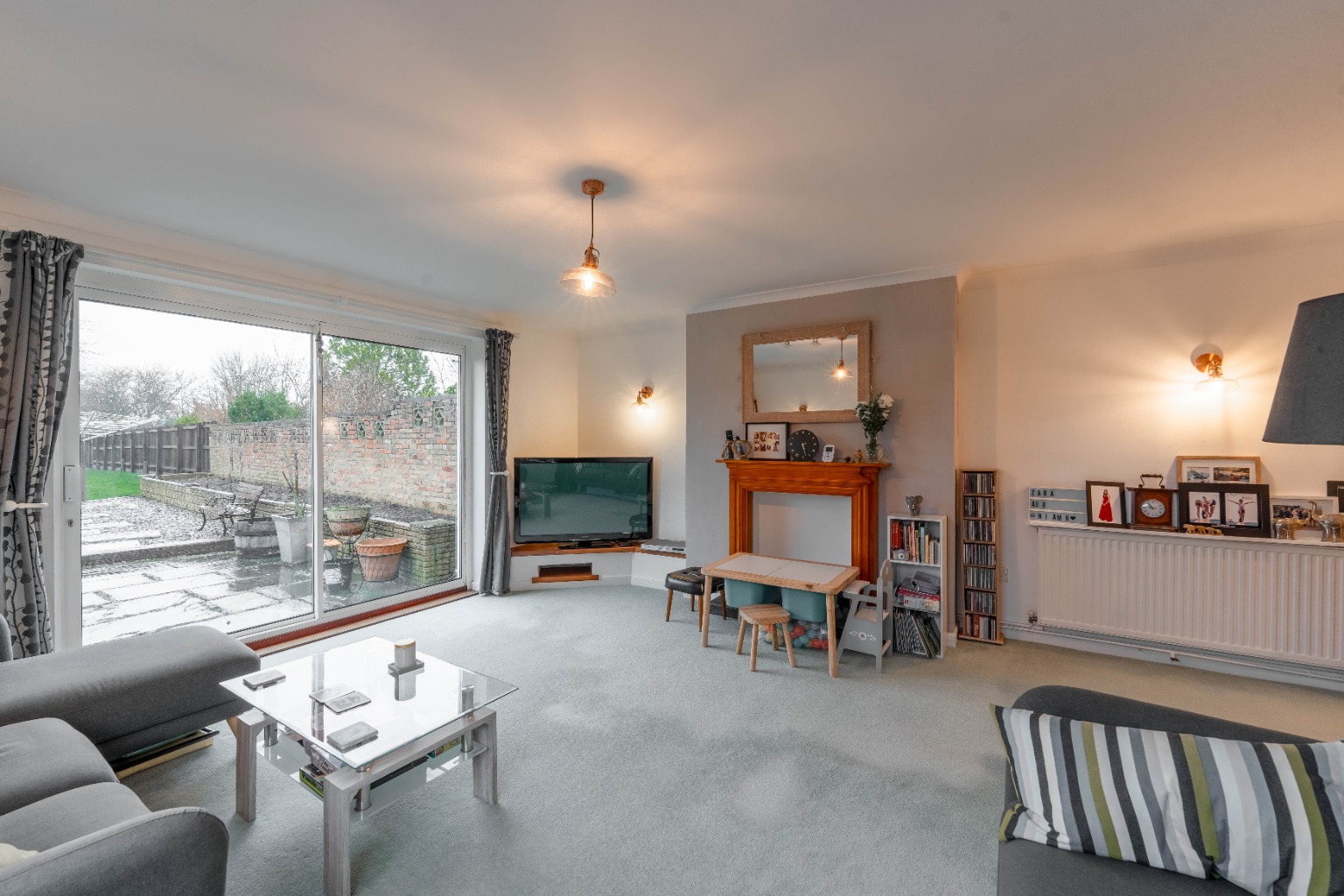 4 bed semi-detached house for sale in Earith Road, Huntingdon  - Property Image 2