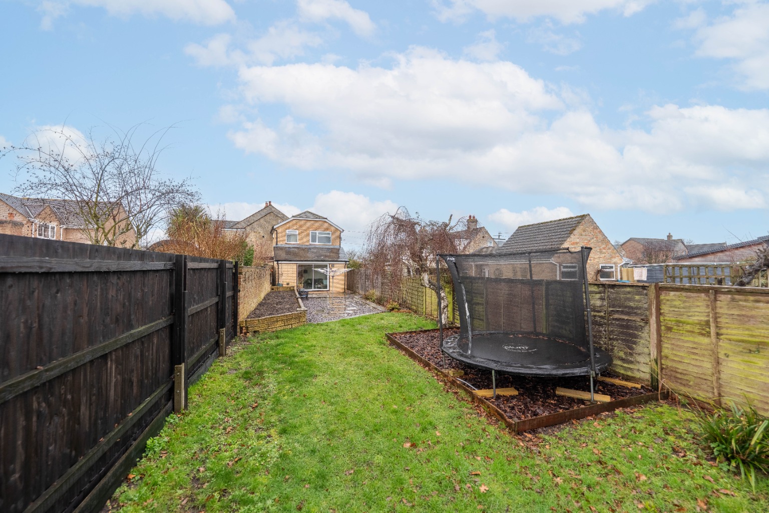 4 bed semi-detached house for sale in Earith Road, Huntingdon 19