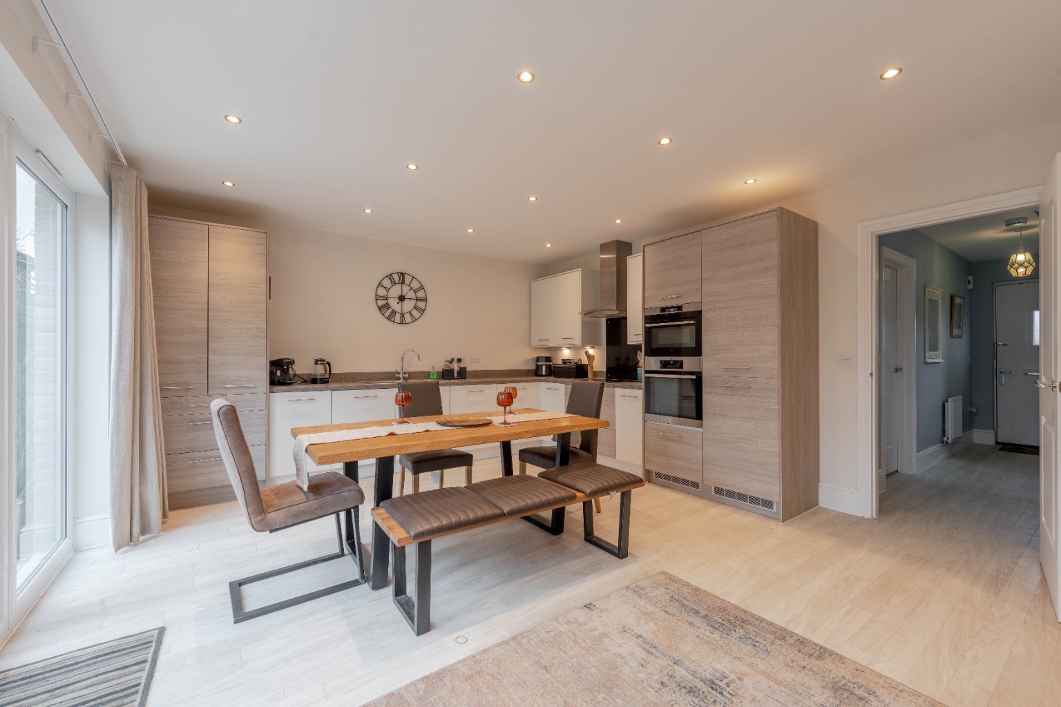 4 bed detached house for sale in Tiptoff Close, Cambridgeshire  - Property Image 2