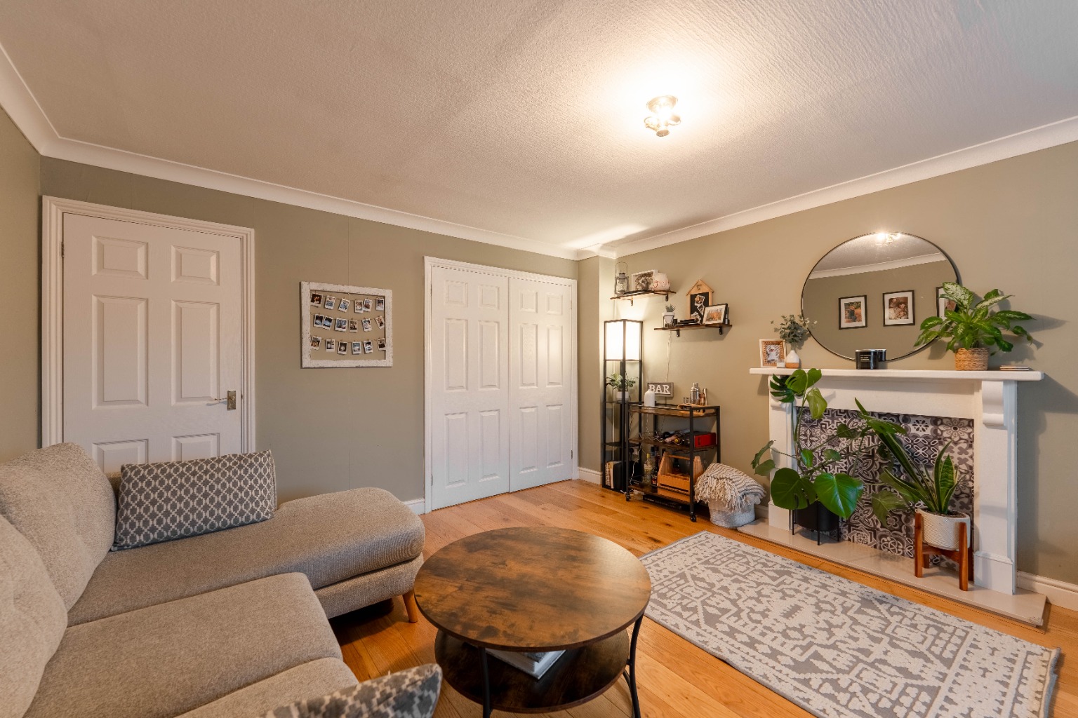 3 bed link detached house for sale in Hillfield, Huntingdon 4