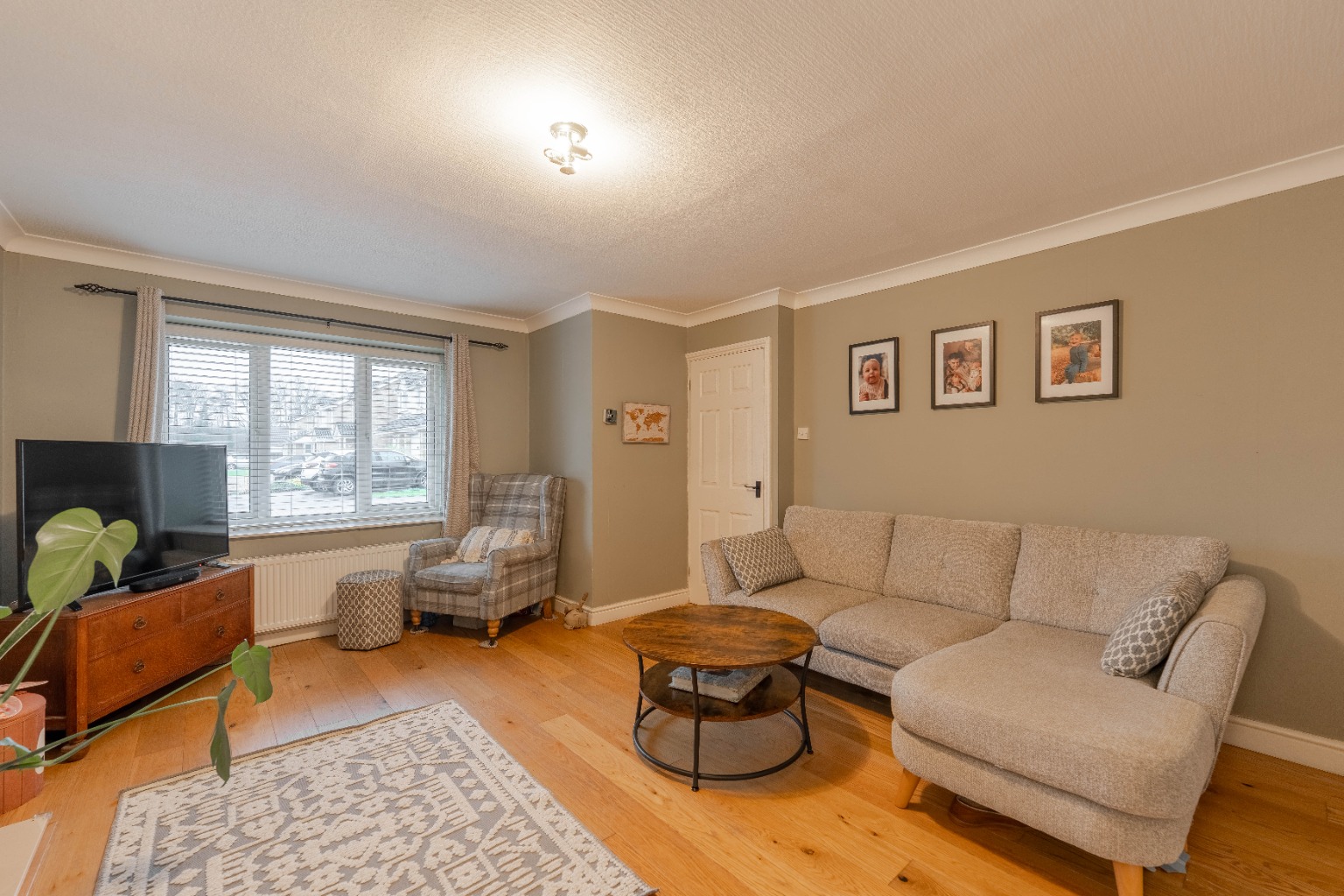 3 bed link detached house for sale in Hillfield, Huntingdon  - Property Image 6