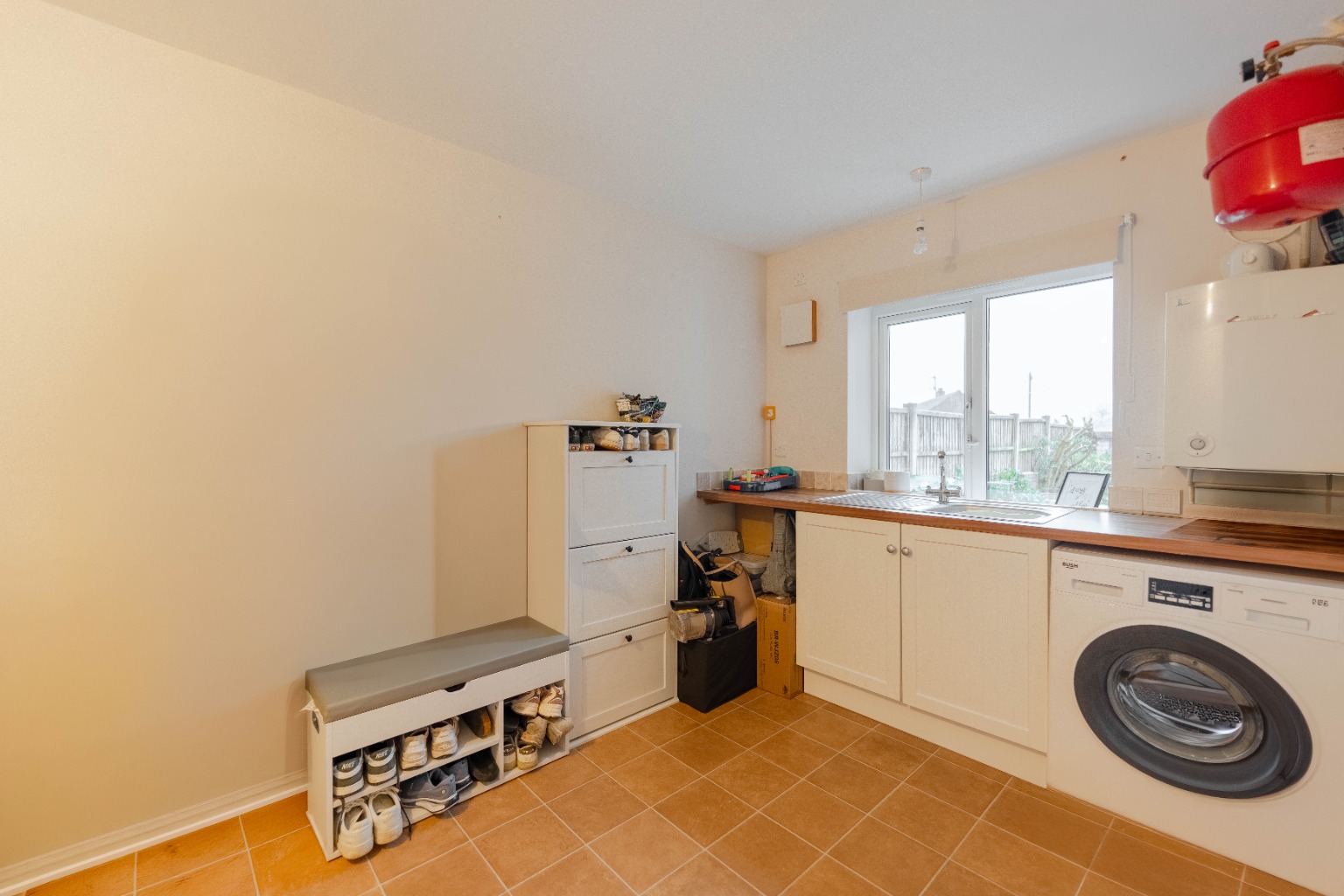 3 bed link detached house for sale in Hillfield, Huntingdon 10