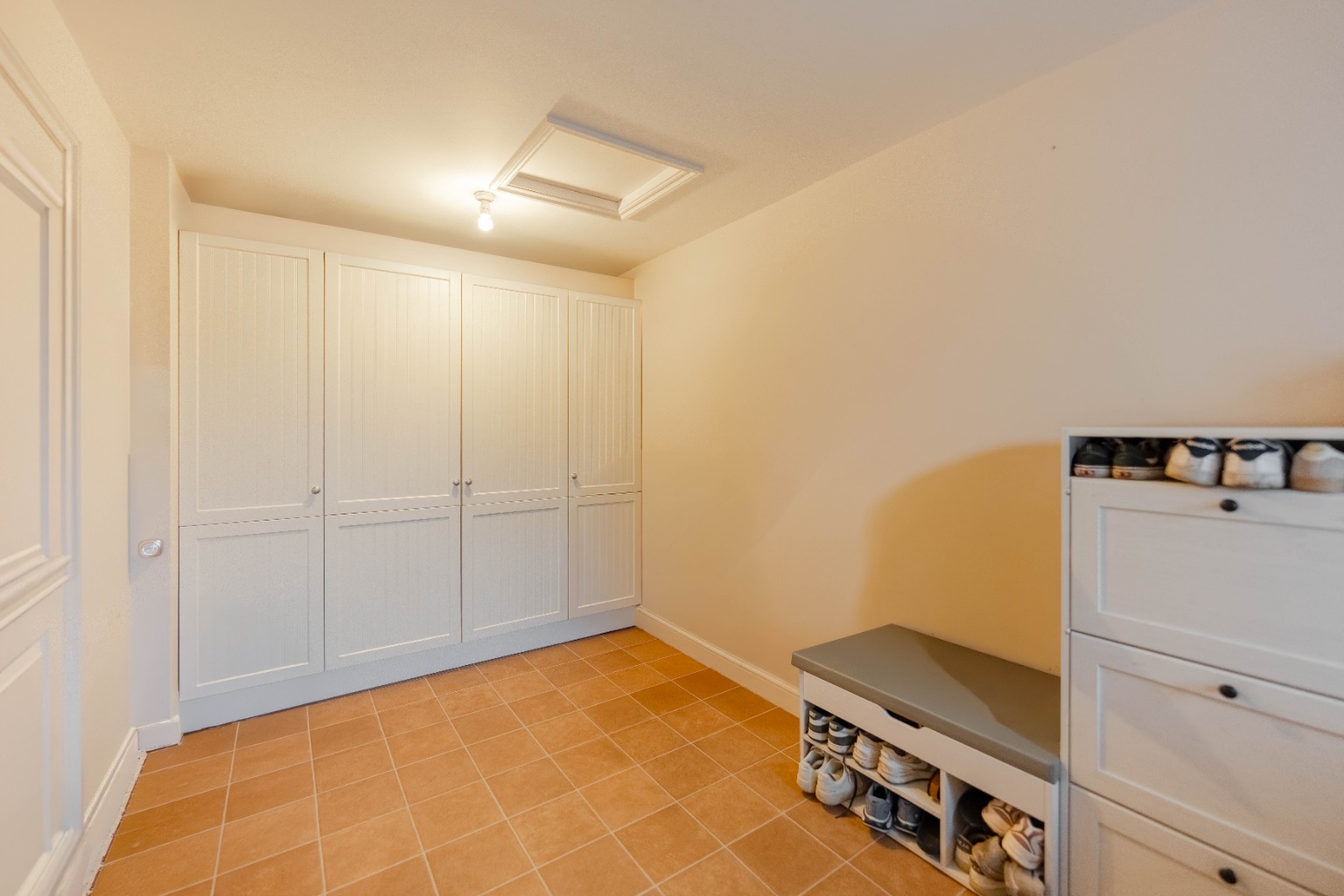 3 bed link detached house for sale in Hillfield, Huntingdon 11