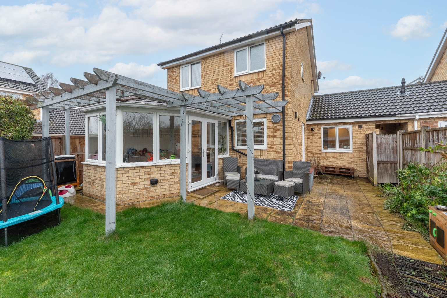 3 bed link detached house for sale in Hillfield, Huntingdon 19