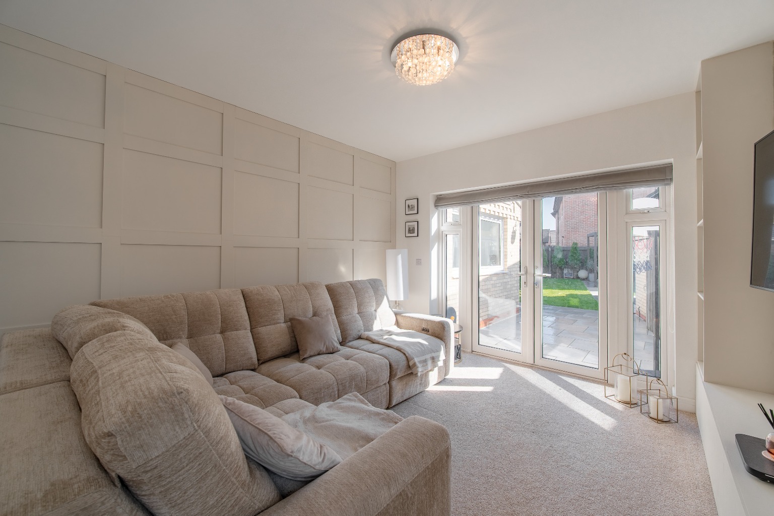 4 bed detached house for sale in Lesley Way, Cambridgeshire  - Property Image 6