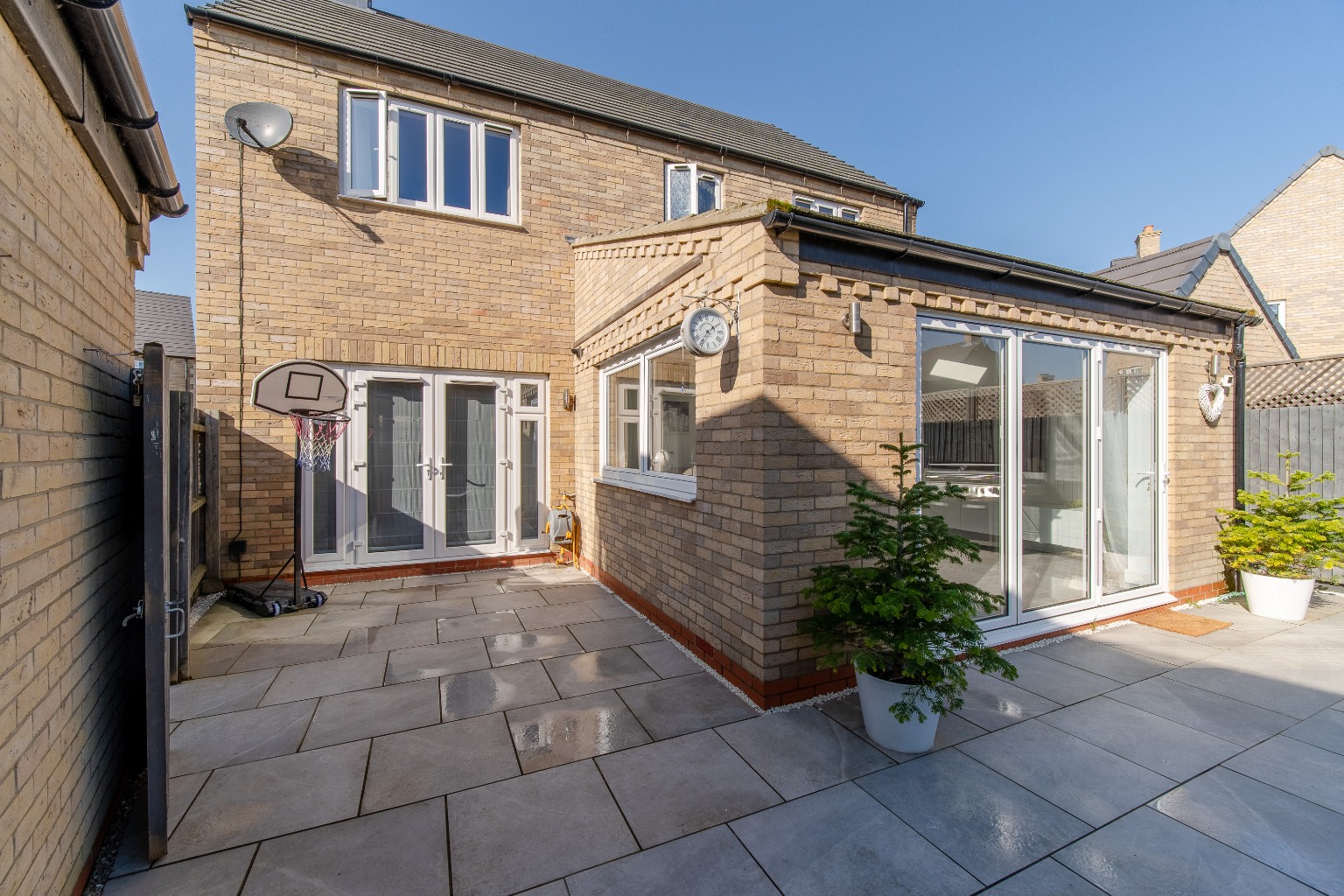 4 bed detached house for sale in Lesley Way, Cambridgeshire  - Property Image 24