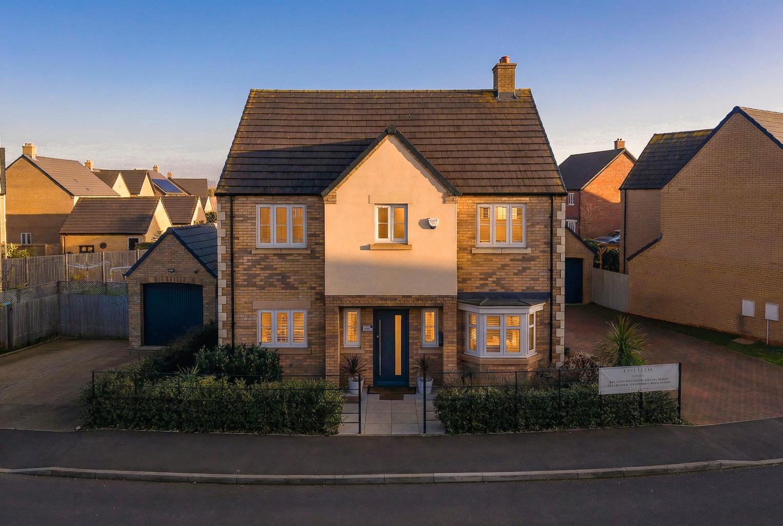 4 bed detached house for sale in Lesley Way, Cambridgeshire  - Property Image 28