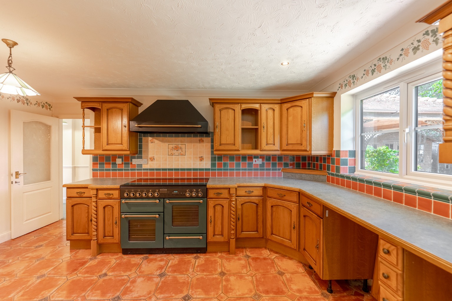 5 bed detached house for sale in Hammond Way, Huntingdon  - Property Image 2