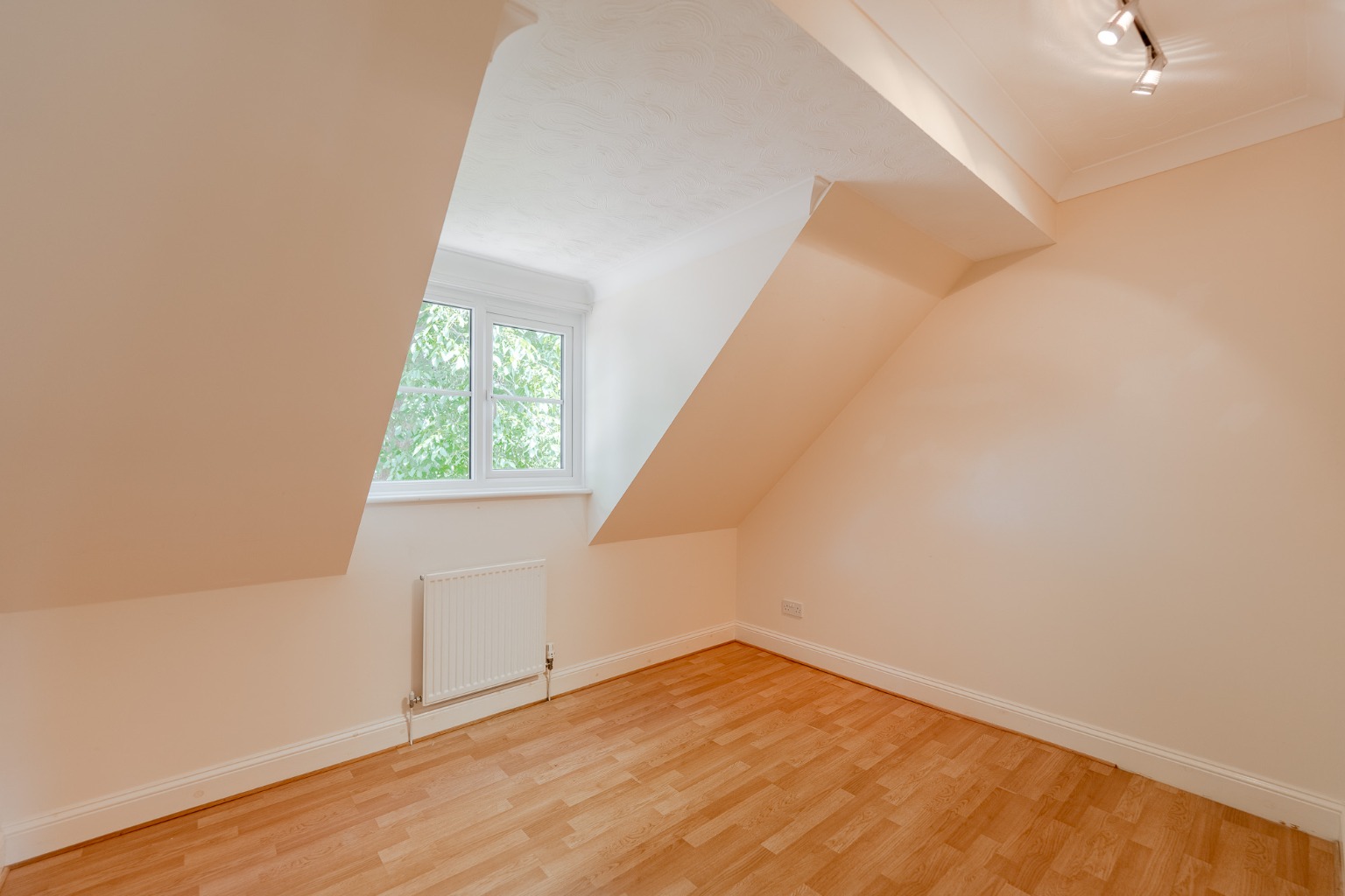 5 bed detached house for sale in Hammond Way, Huntingdon  - Property Image 18