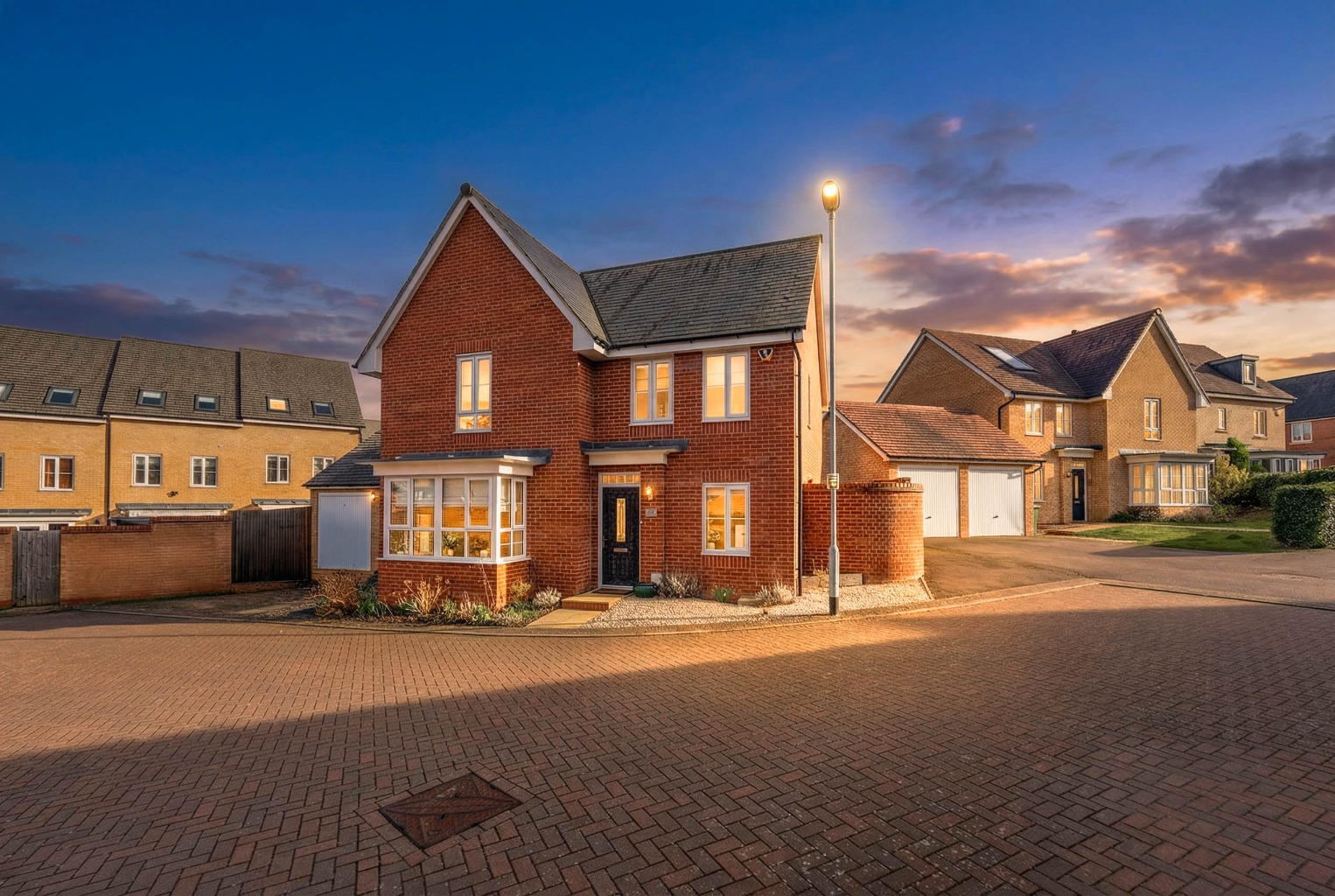 4 bed detached house for sale in Clare Close, Cambridge - Property Image 1